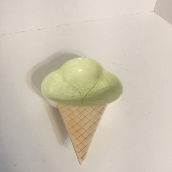 Adorable Ice Cream Cone Trinket Dish! - Picture 10 of 11